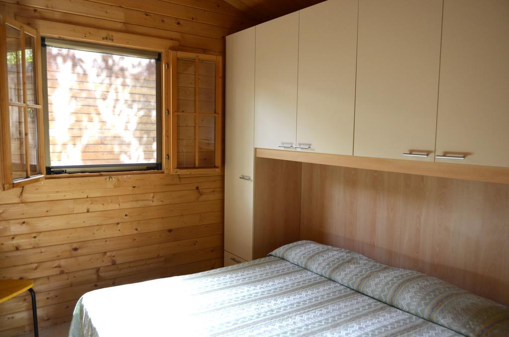 Camping La Pineta 雷卡纳蒂港 外观 照片
