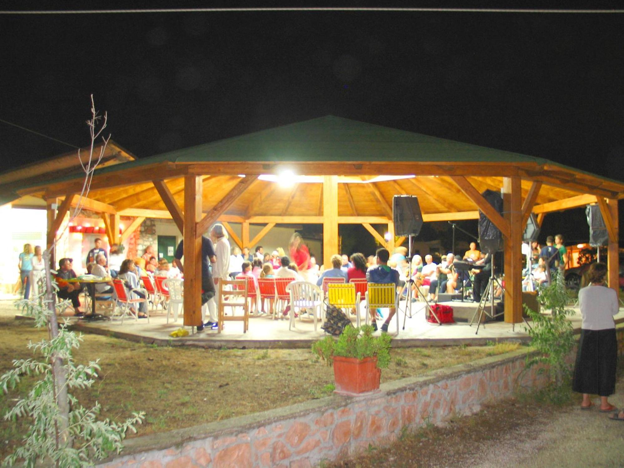 Camping La Pineta 雷卡纳蒂港 外观 照片